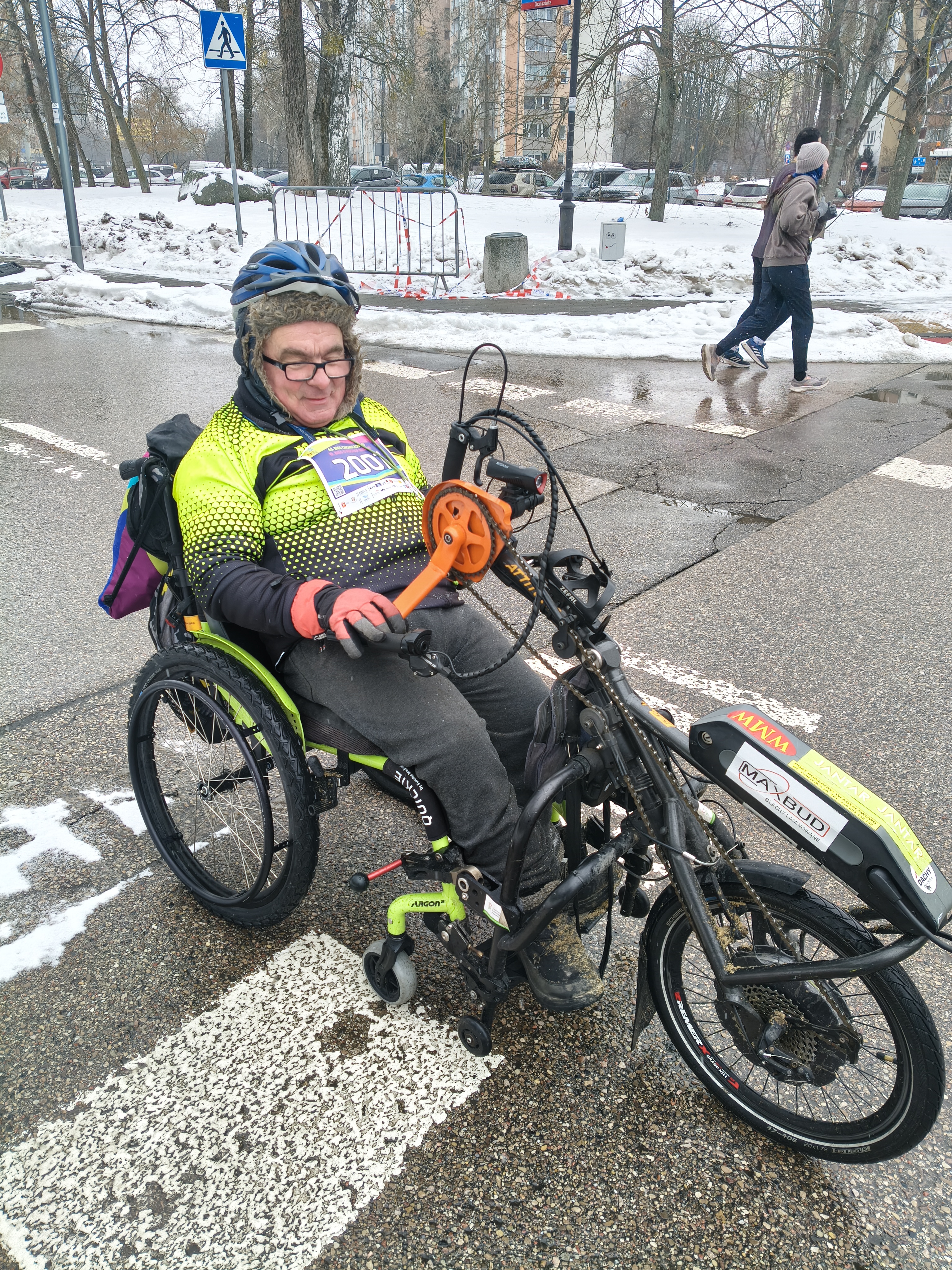 Przed startem w 43 biegu o puchar chomiczki Warszawie