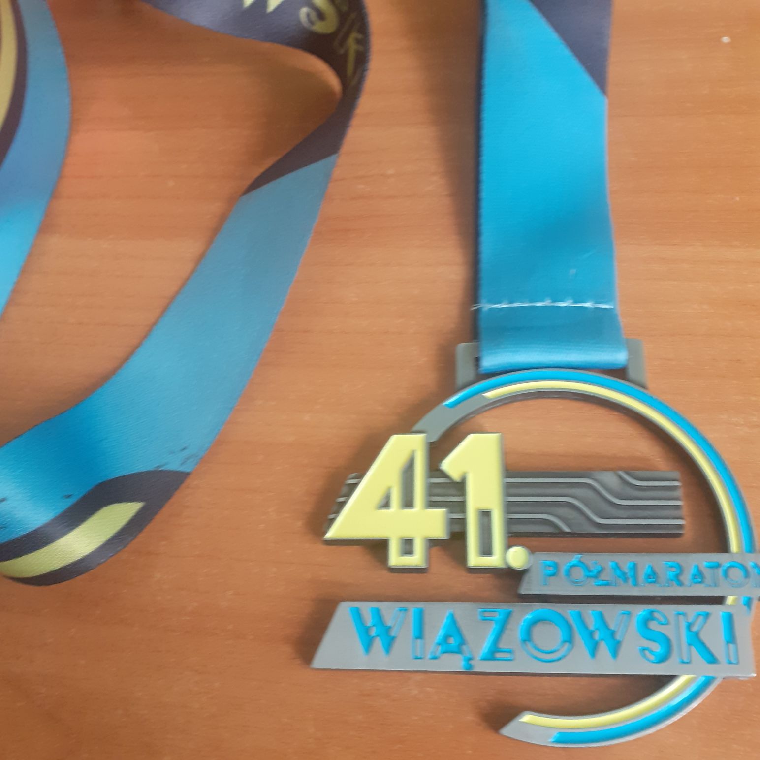 Zdjęcie do wpisu: Półmaraton Wiązowski - medal.