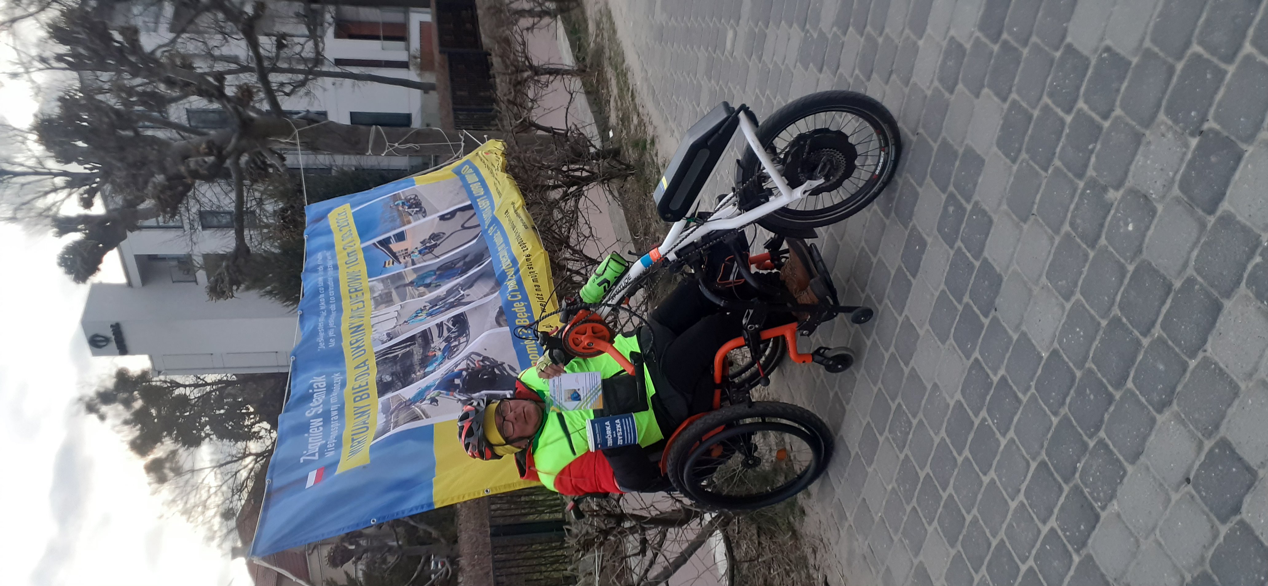 Zdjęcie 1 do wpisu: Zbiórka w Sopocie i nowy baner.