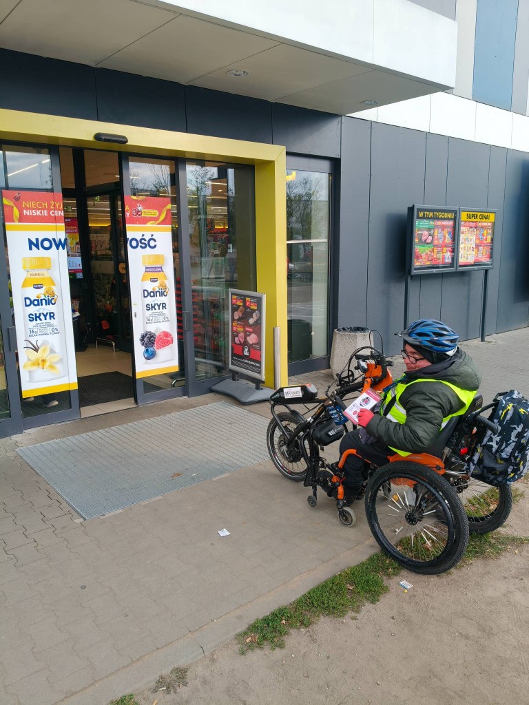 Zdjęcie do wpisu: Zbiórka dla Zbyszka w Warszawie, w Postów przy Biedronce.